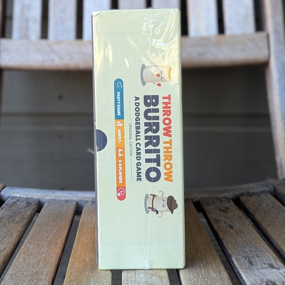 NEW Exploding Kittens Throw Throw Burrito 2-6 Players Dodgeball Card Game - Picture 6 of 7